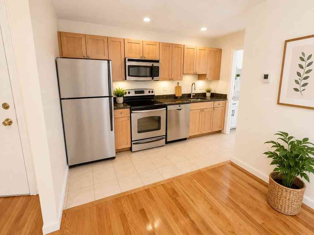 Homes For Rent - 126 Clifton Street #4<br/> Cambridge, MA 02140