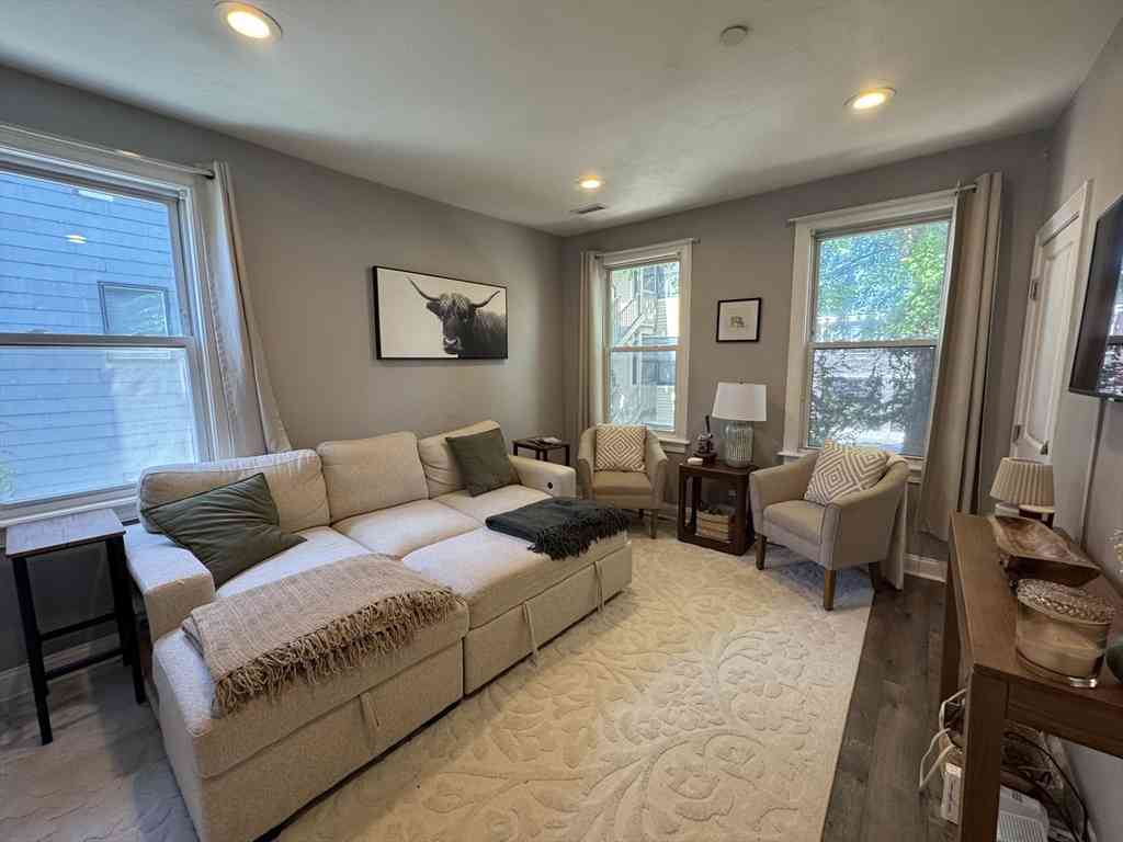 Apartment For Rent - 93 Second Street #2<br/> Cambridge, MA 02141