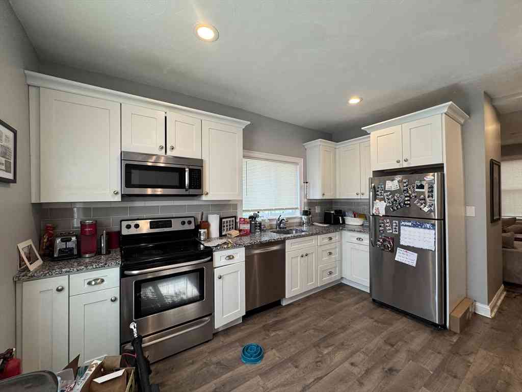 Apartment For Rent - 93 Second Street #1<br/> Cambridge, MA 02141