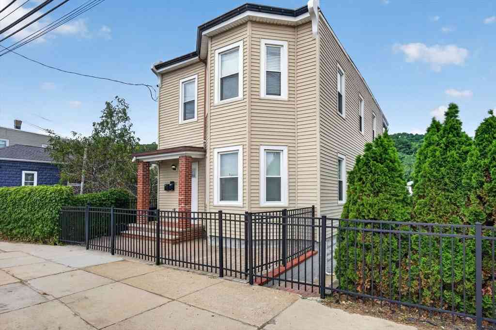 Condo For Rent - 41 Boardman St #2<br/> Boston, MA 02128
