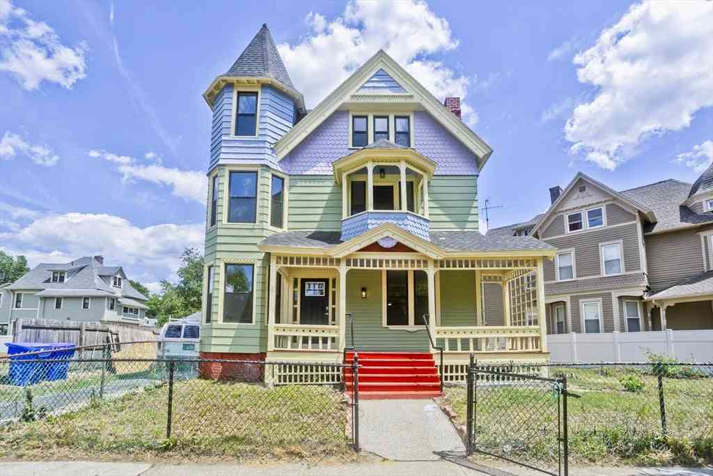 Homes For Rent - 205 St James Ave<br/> Springfield, MA 01109