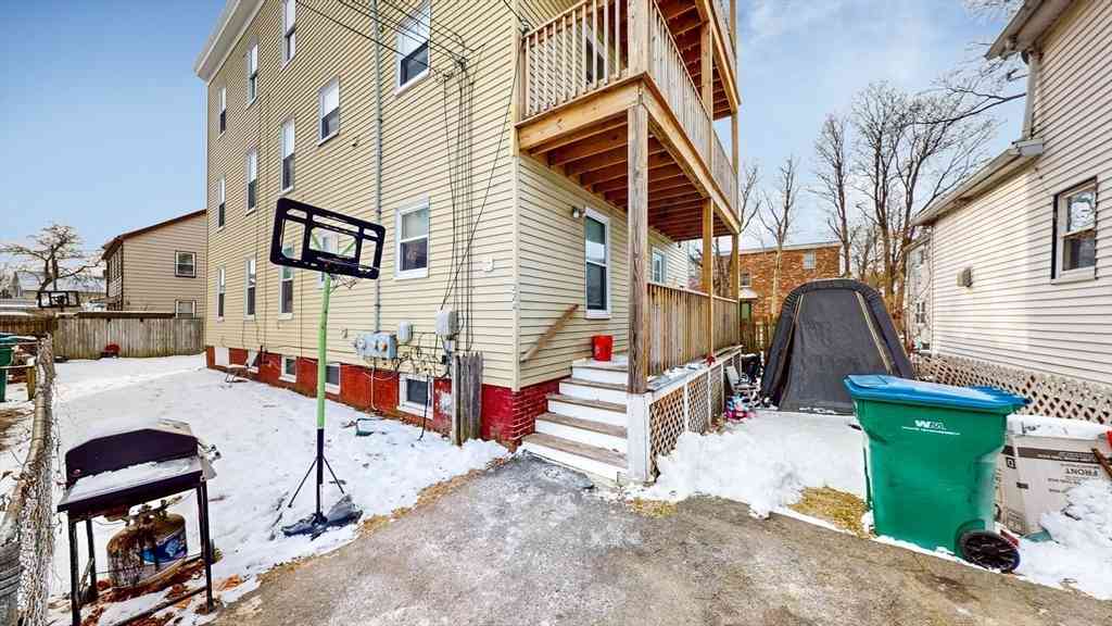 Apartment For Rent - 32A Nelson  Street #02<br/> Lynn, MA 01905