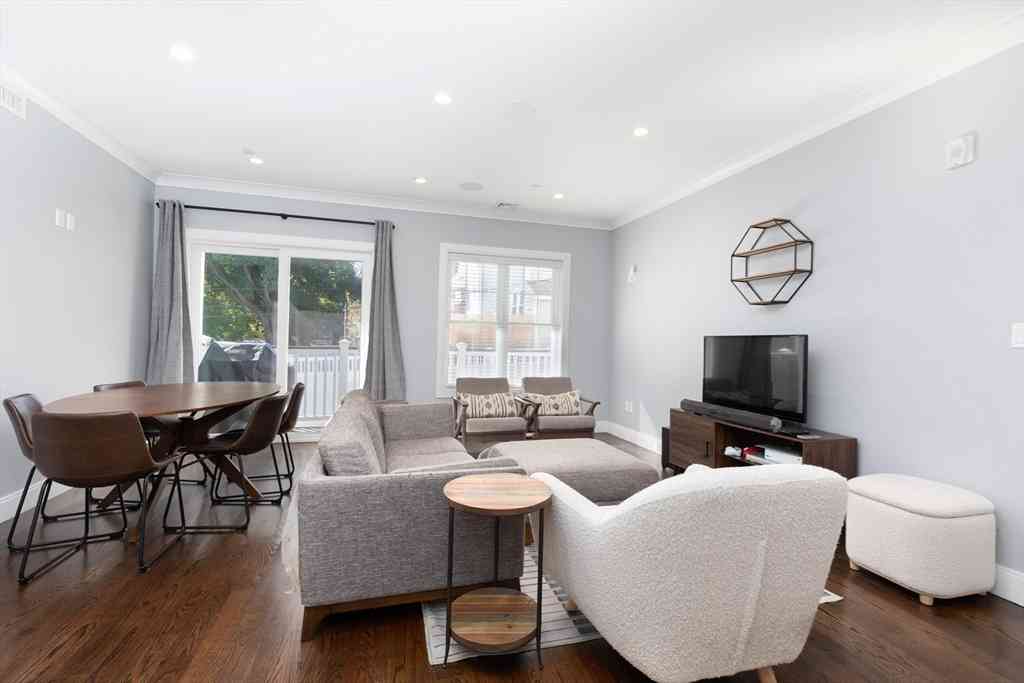 Condo For Rent - 20 Fuller St #2<br/> Boston, MA 02124