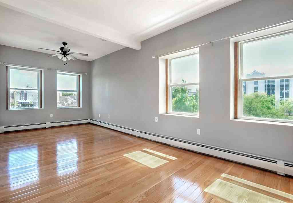 Condo For Sale - 56 Peabody Street #3-E<br/> Salem, MA 01970