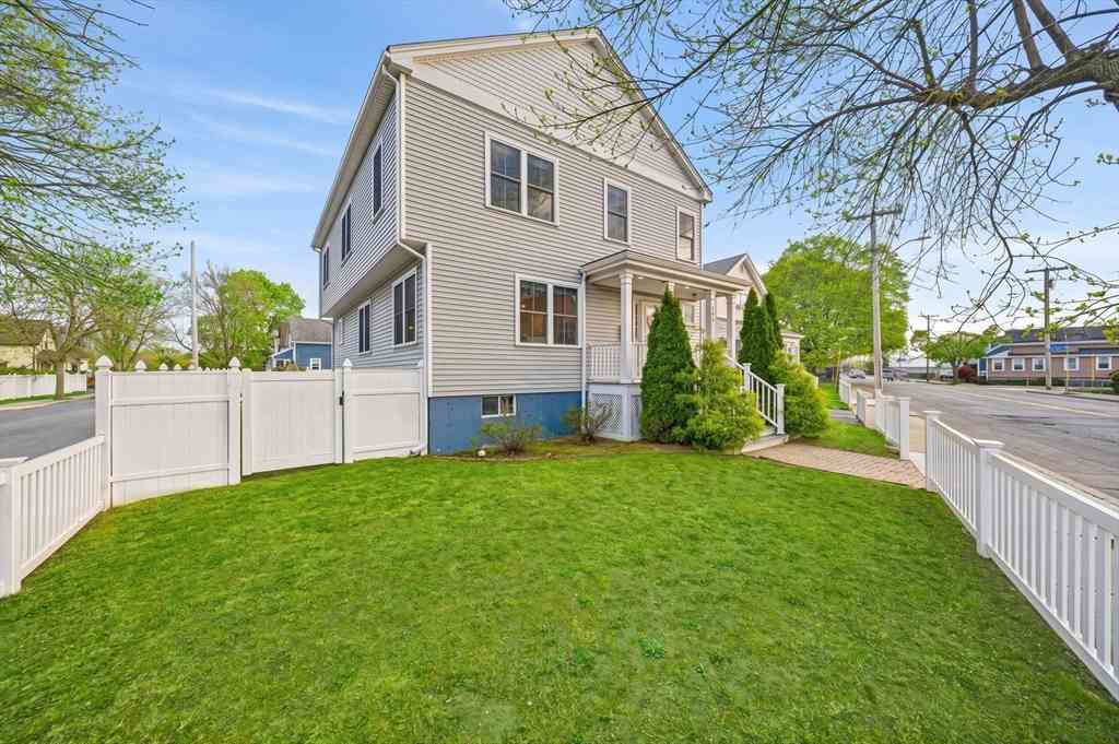 Homes For Rent - 305 Lynn St<br/> Malden, MA 02148