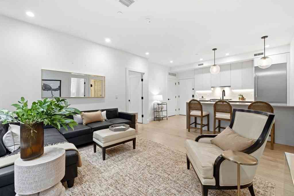 Condo For Sale - 472 W Broadway #202<br/> Boston, MA 02127