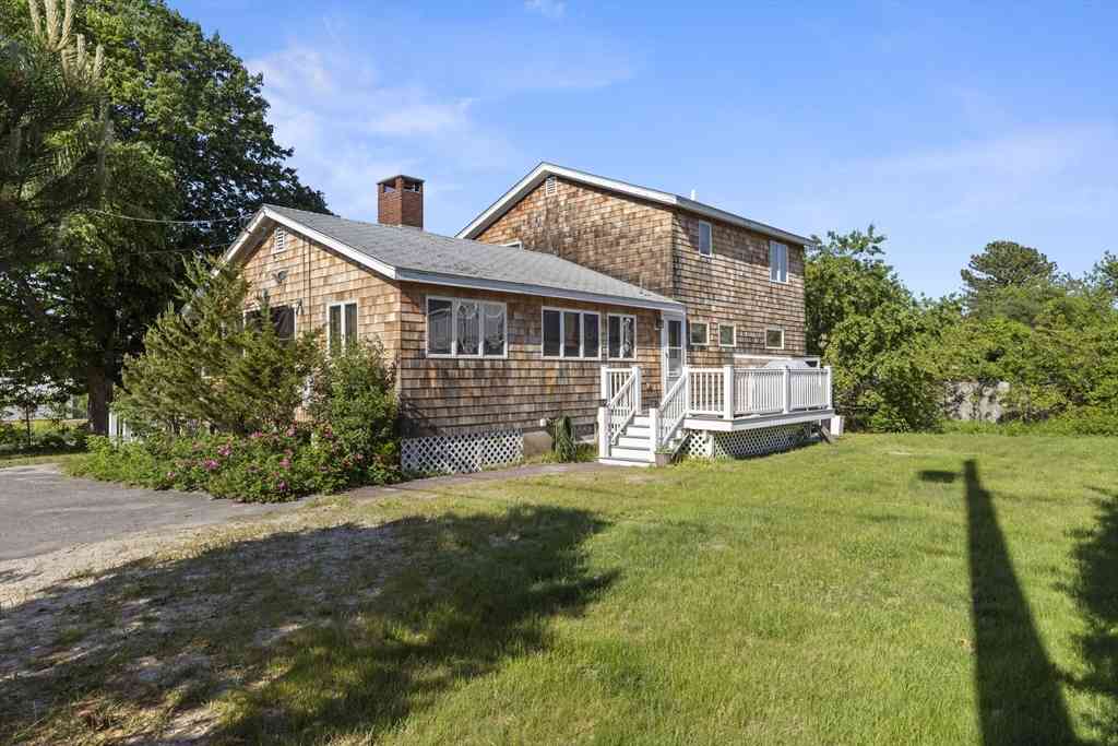 Homes For Rent - 11 Sleepy Hollow Drive<br/> Gloucester, MA 01930