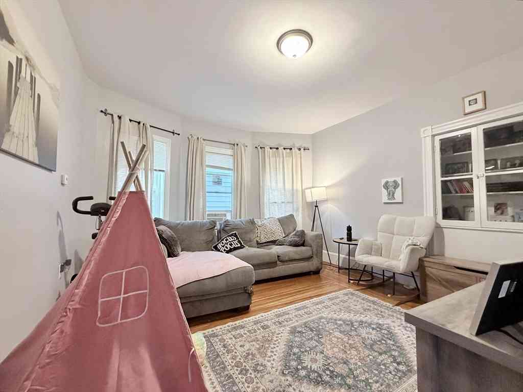 Condo For Rent - 38 Woodford #2<br/> Boston, MA 02125