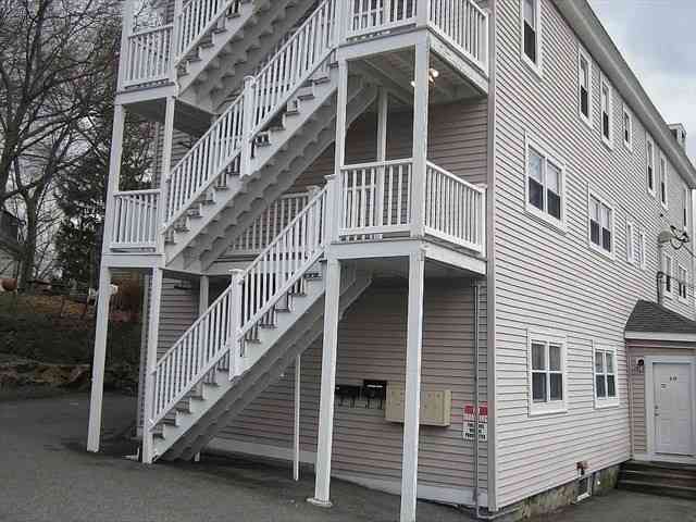 Apartment For Rent - 6R Salem Street #6<br/> Middlesex County, Woburn, MA 01801
