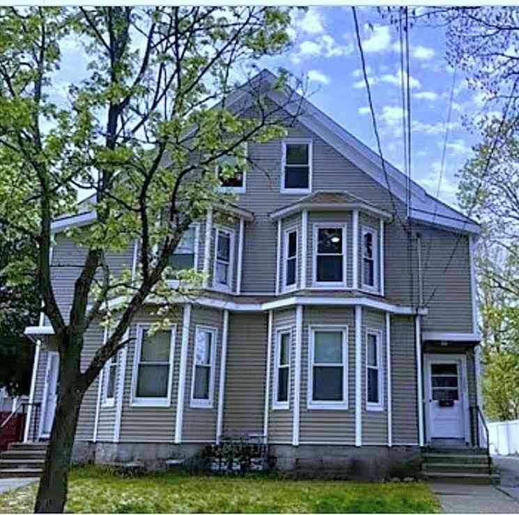 Apartment For Rent - 127 Brown #3<br/> Waltham, MA 02452