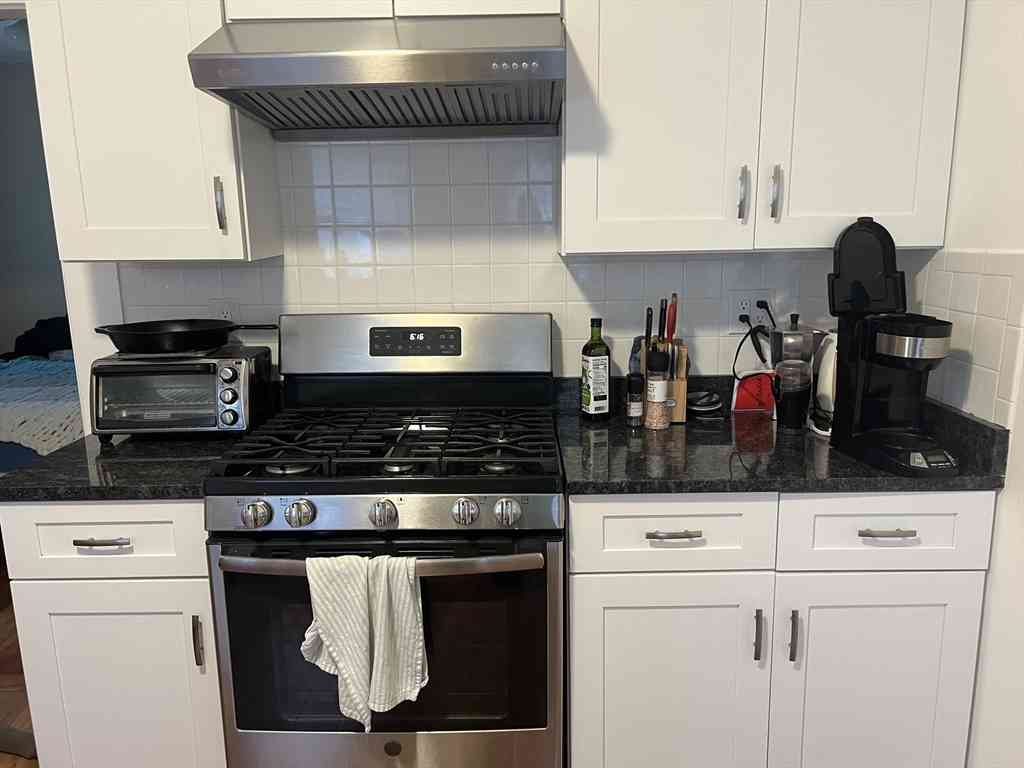Apartment For Rent - 186 Sheridan Ave #1<br/> Medford, MA 02155