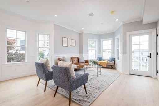 Condo For Rent - 115 Beacon Street #C<br/> Somerville, MA 02143