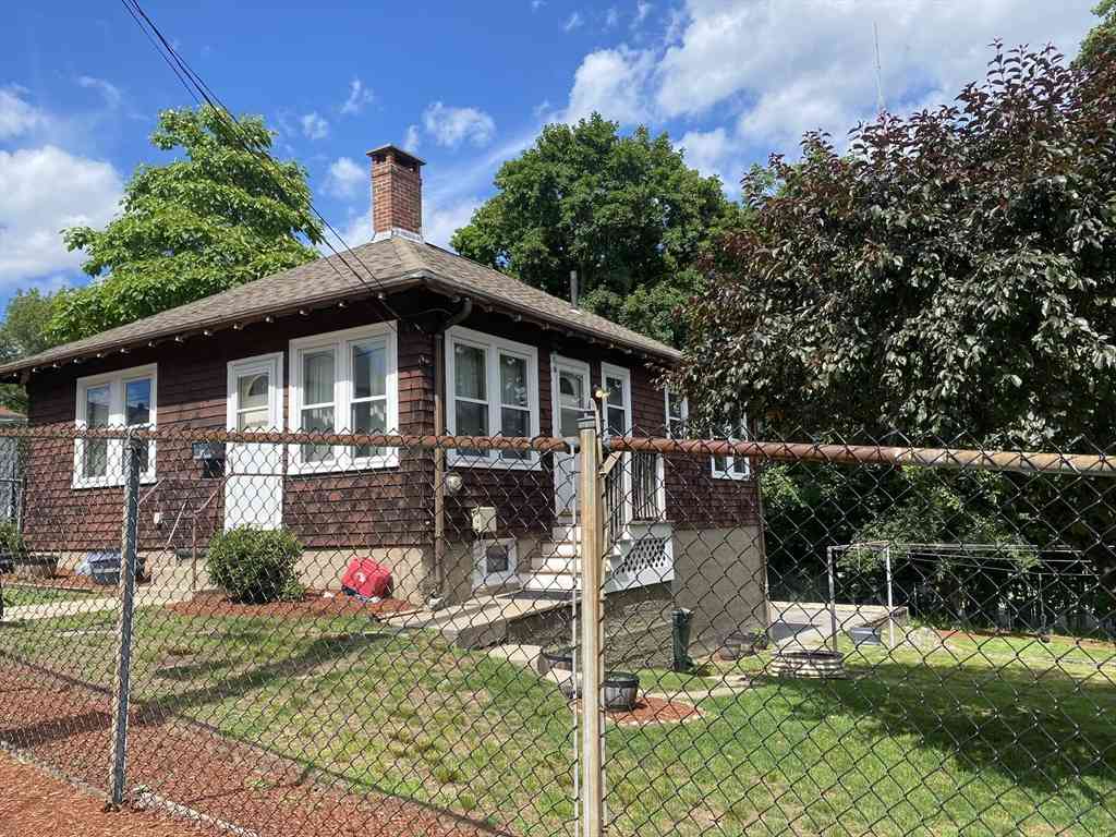Homes For Sale - 10 Indiana Court<br/> Newton, MA 02464