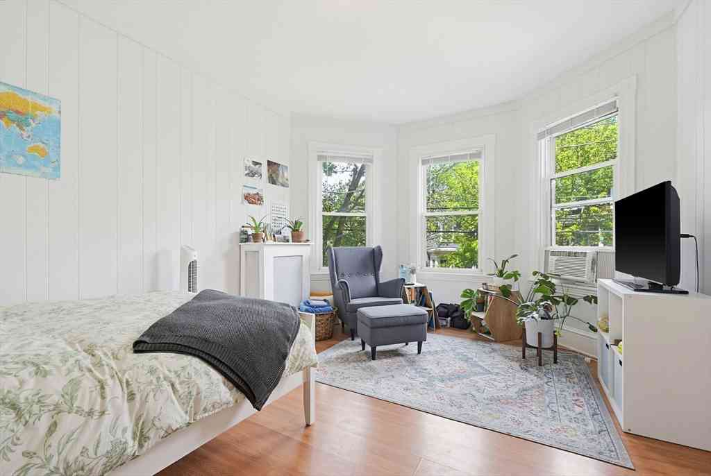 Condo For Rent - 298 Brookline St #2<br/> Cambridge, MA 02139