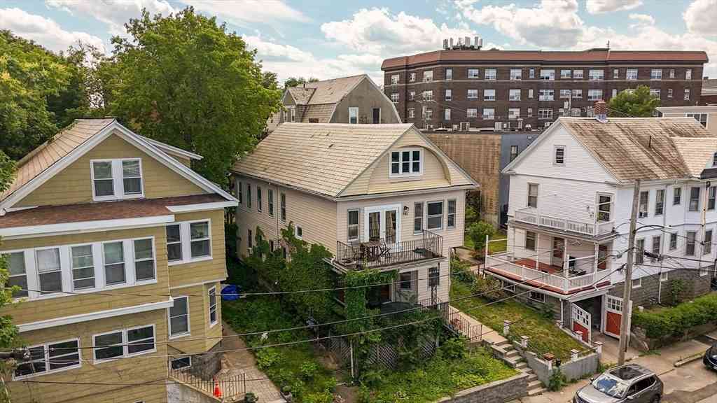 Apartment For Rent - 5 Douglas Ave #1<br/> Somerville, MA 02145