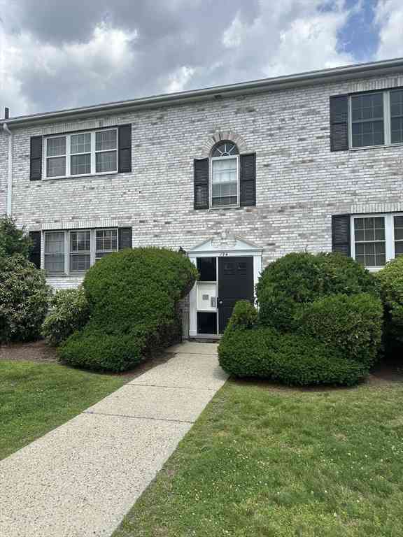 Apartment For Rent - 194 Lake Ave #4<br/> Boston, MA 02135