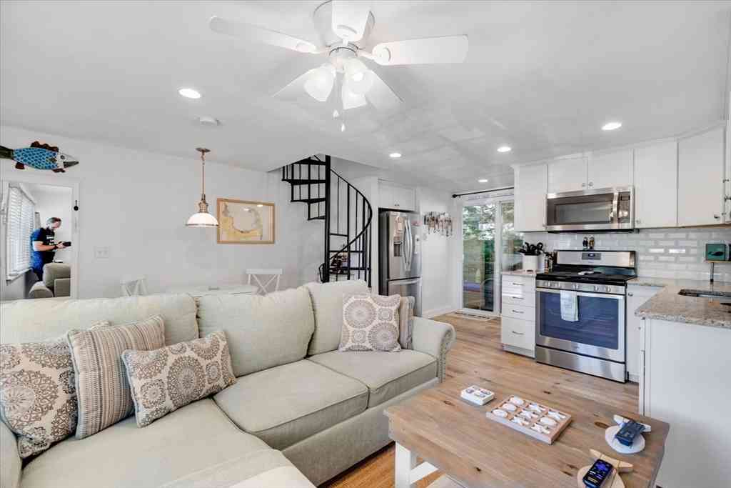 Condo For Sale - 405 Lower County Rd #6A<br/> Barnstable County, Harwich, MA 02646