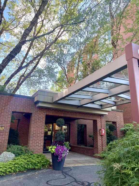 Condo For Rent - 99 Florence St #60-3D<br/> Newton, MA 02472