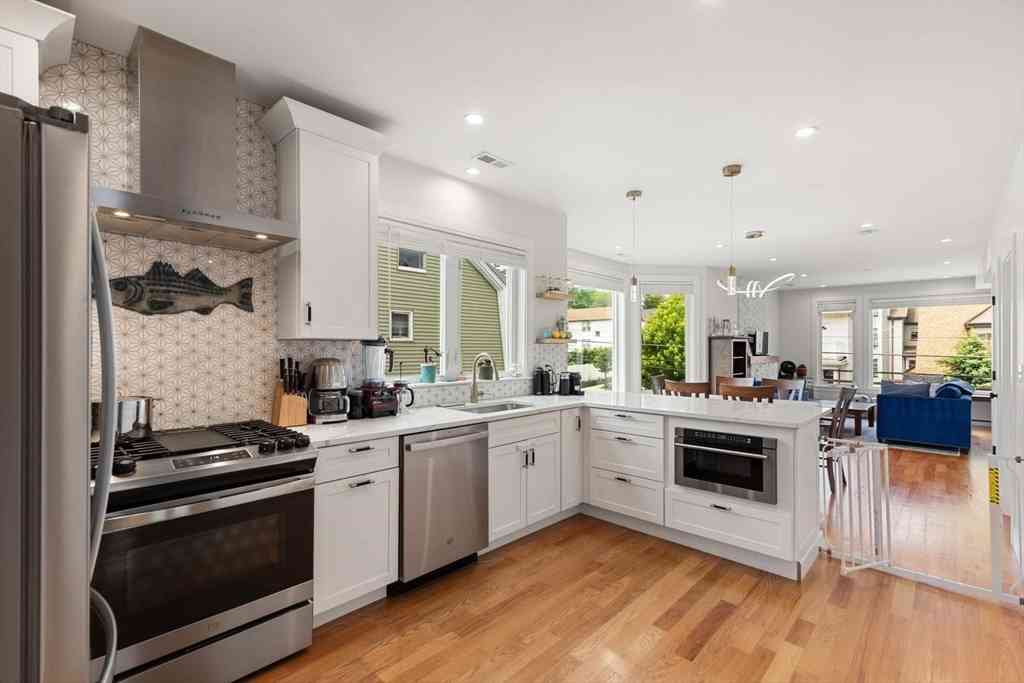 Condo For Rent - 27 Hancock St #2<br/> Medford, MA 02155
