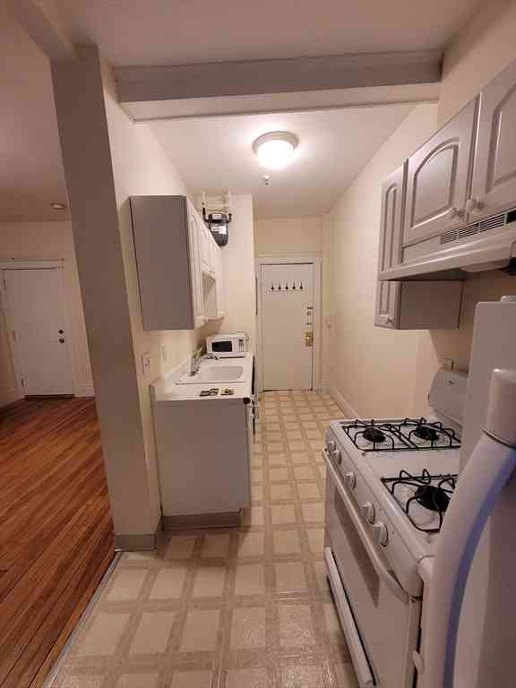 Condo For Sale - 60 Queensbury St #2<br/> Boston, MA 02215