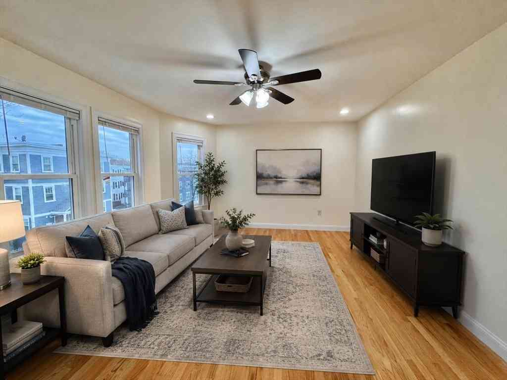 Apartment For Rent - 12 Boyd St #3<br/> Suffolk County, Boston, MA 02124