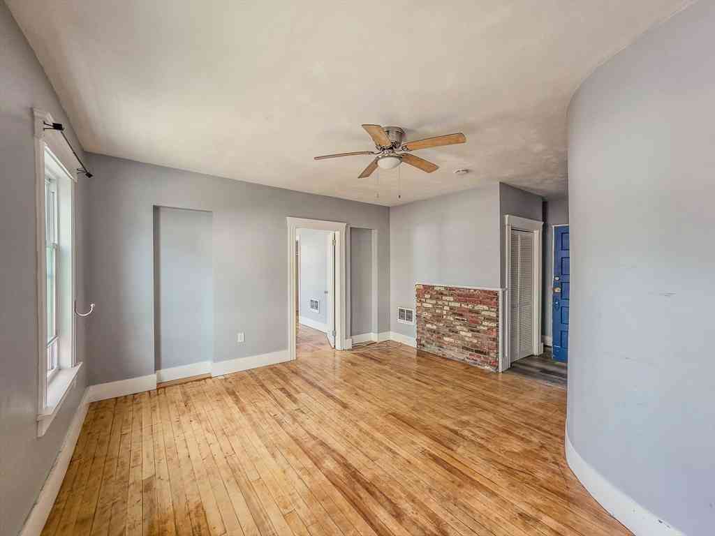 Apartment For Rent - 9 Greenwood St #2<br/> Worcester, MA 01607