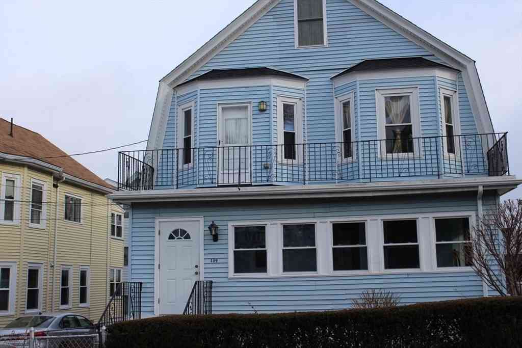 Apartment For Rent - 139 Langdon Ave #1<br/> Middlesex County, Watertown, MA 02472