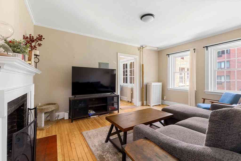 Condo For Rent - 21 Chauncy St #21<br/> Cambridge, MA 02138