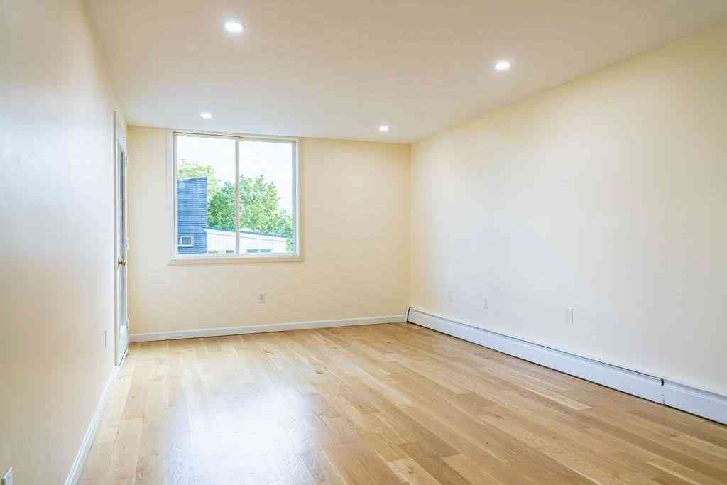 Condo For Rent - 321 Harvard St. #307<br/> Cambridge, MA 02139