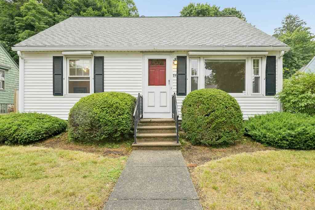 Homes For Sale - 29 Courtland Street<br/> Worcester County, Worcester, MA 01602