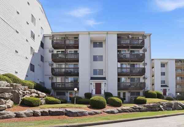 Condo For Sale - 11 Gibbs St #B17<br/> Worcester, MA 01607