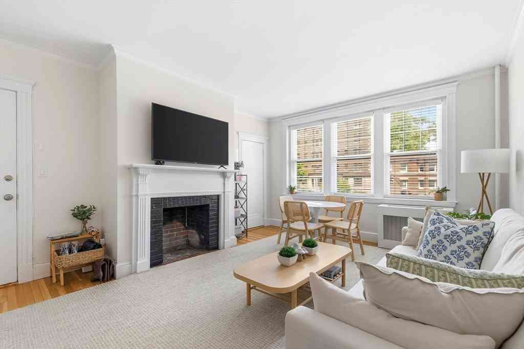 Condo For Rent - 1992 Commonwealth Ave #4<br/> Boston, MA 02135