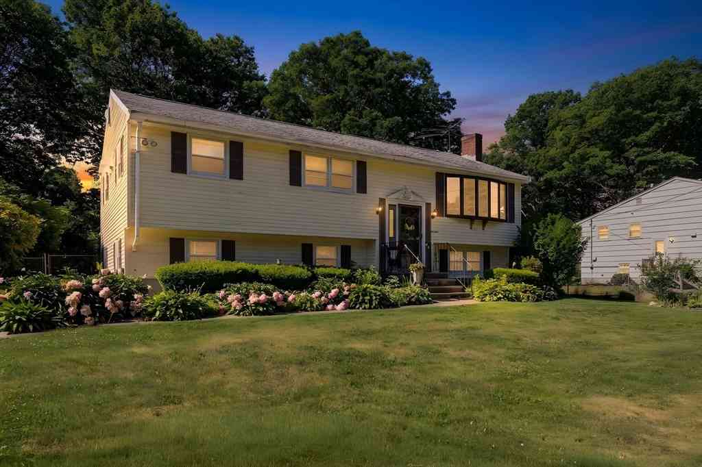 Homes For Sale - 14 Highfield Dr<br/> Brockton, MA 02301