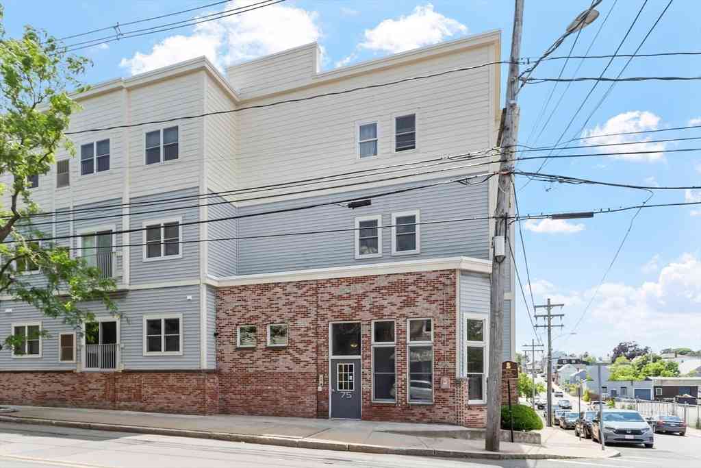 Condo For Rent - 75 Walnut St #302<br/> Peabody, MA 01960