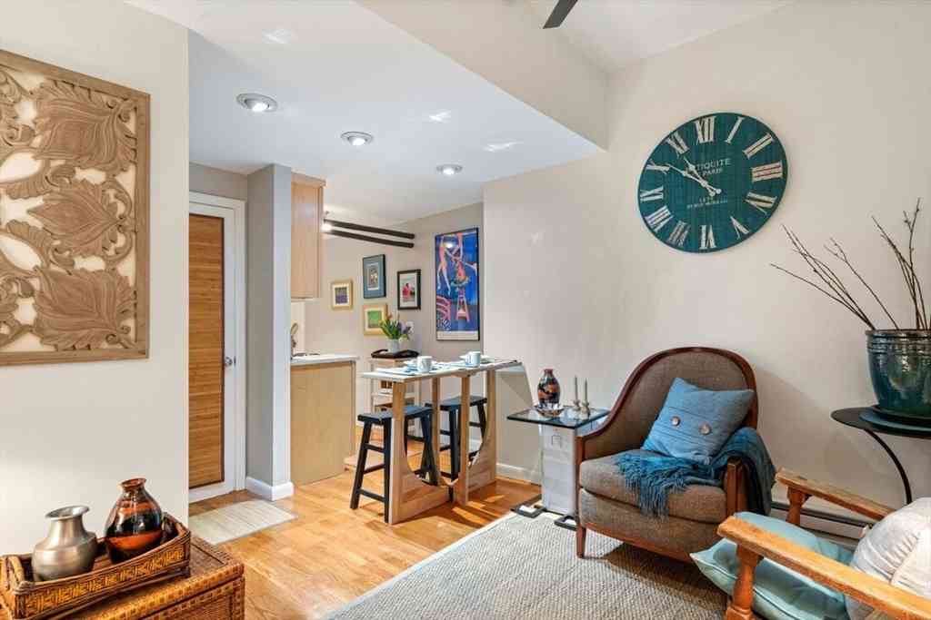 Condo For Rent - 20-22 Concord Ave #B<br/> Cambridge, MA 02138