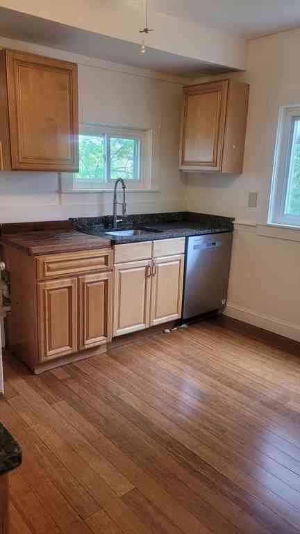 Apartment For Rent - 23 Desmond Road #2<br/> Middlesex County, Malden, MA 02148
