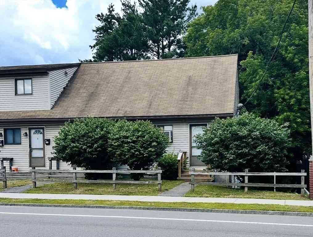Condo For Sale - 520 High St #7<br/> Worcester County, Clinton, MA 01510
