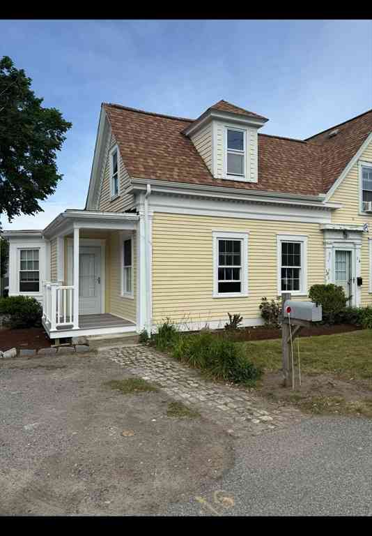 Condo For Sale - 21 Pleasant St #8<br/> Barnstable County, Barnstable, MA 02601