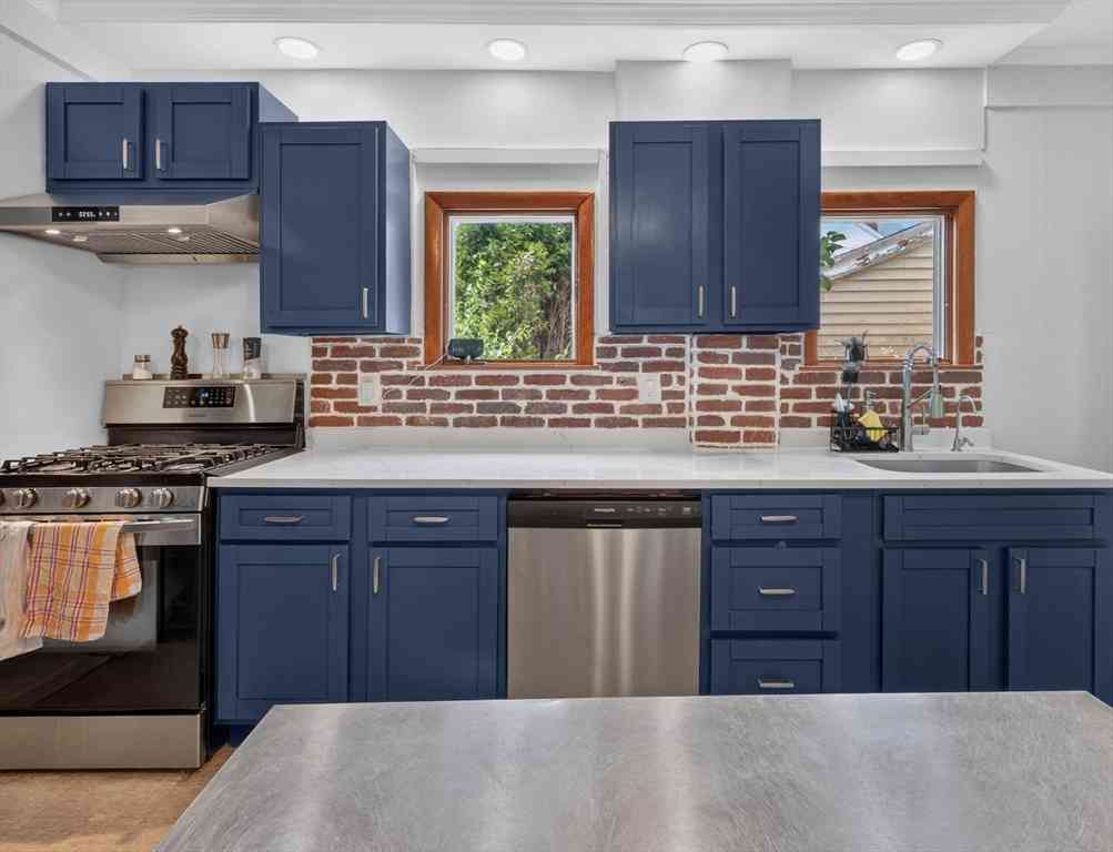 Homes For Rent - 4 Snow Terrace<br/> Somerville, MA 02145