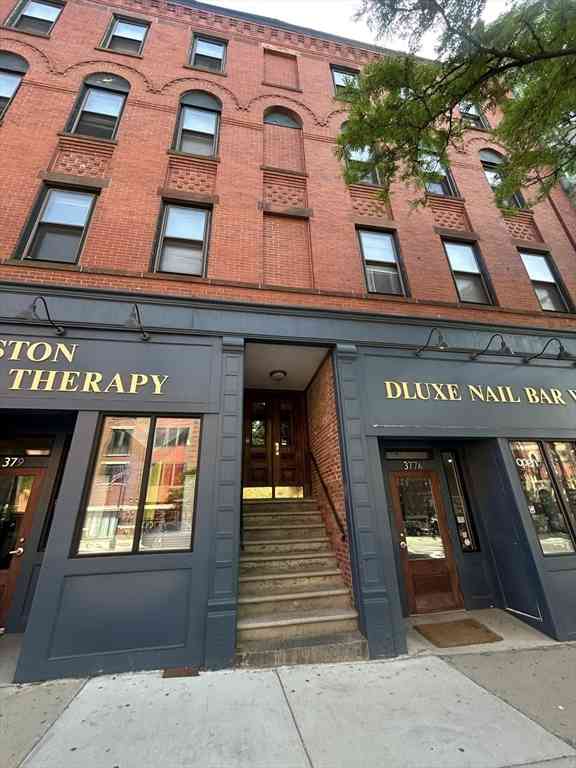 Apartment For Rent - 377 West Broadway #2<br/> Boston, MA 02127