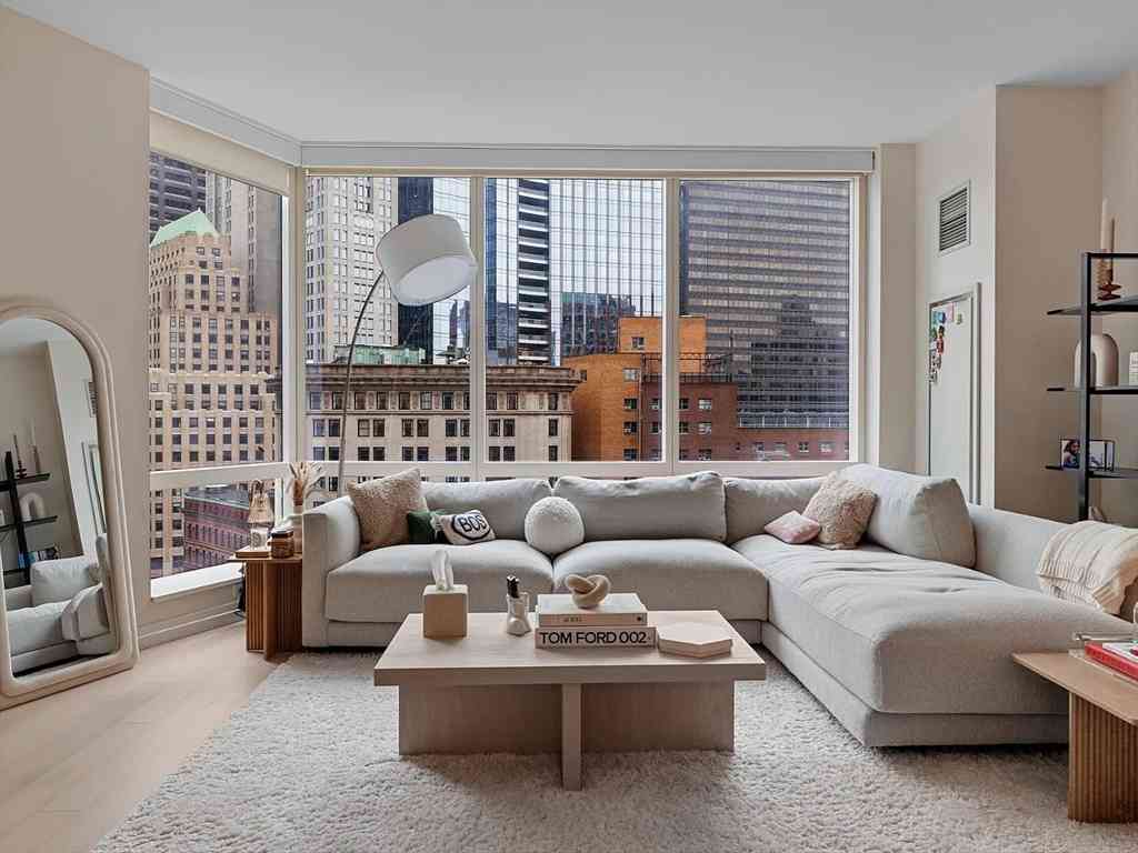 Condo For Rent - 1 Franklin St #1109<br/> Boston, MA 02110