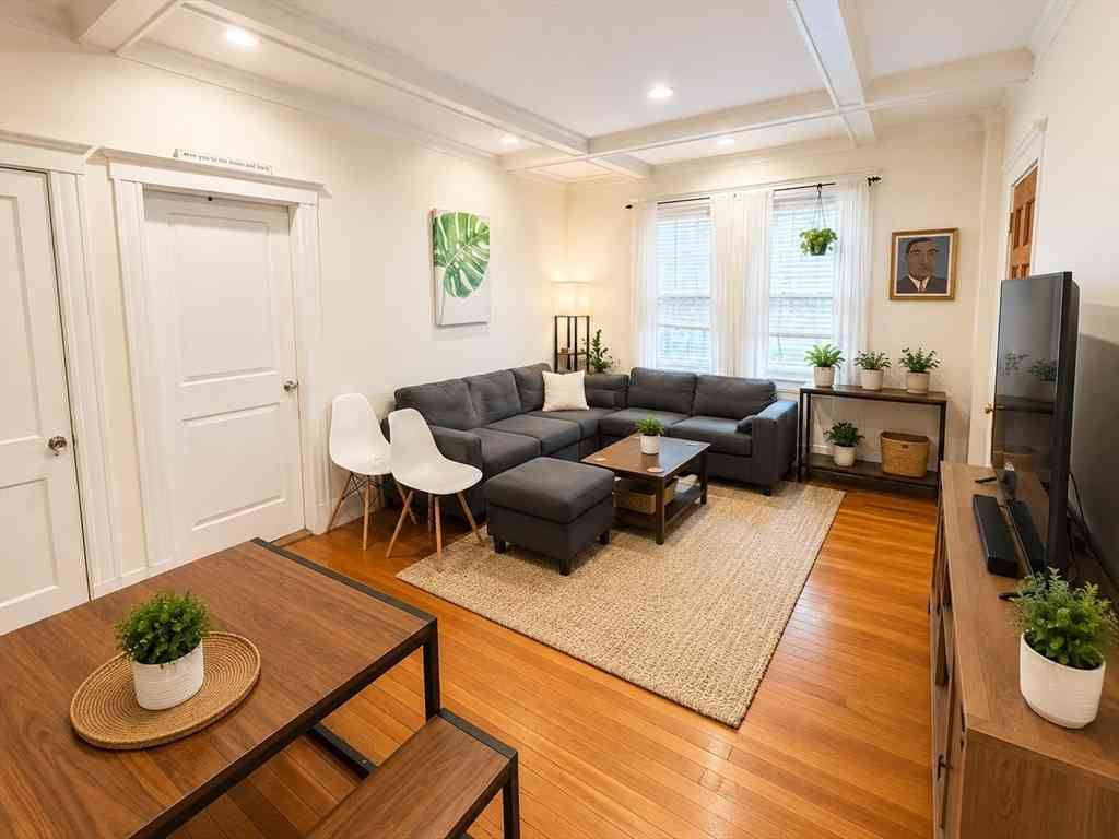Condo For Rent - 1742 Commonwealth Ave #3<br/> Boston, MA 02135
