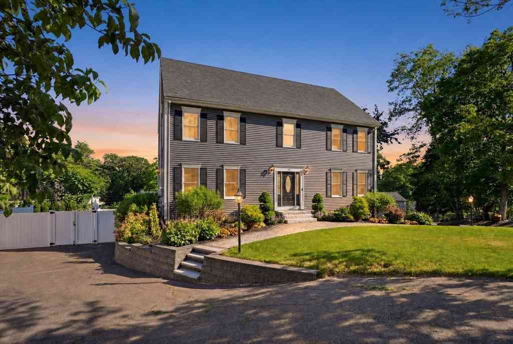 Homes For Sale - 63 Merrill St<br/> Haverhill, MA 01830