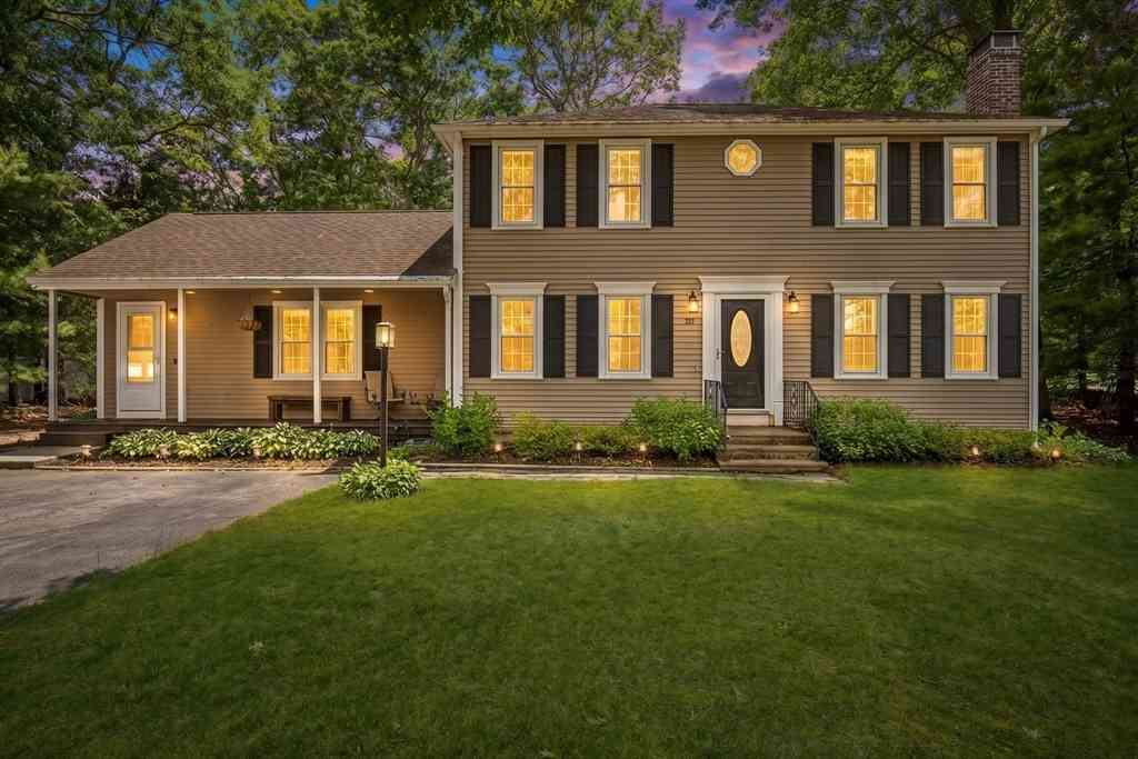Homes For Sale - 30 Brandeis Ln<br/> Plymouth, MA 02360
