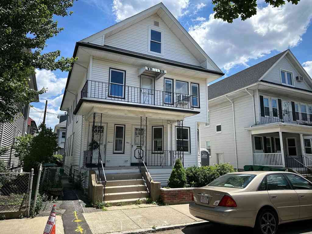 Apartment For Rent - 9 Bradford Ave #1<br/> Medford, MA 02155