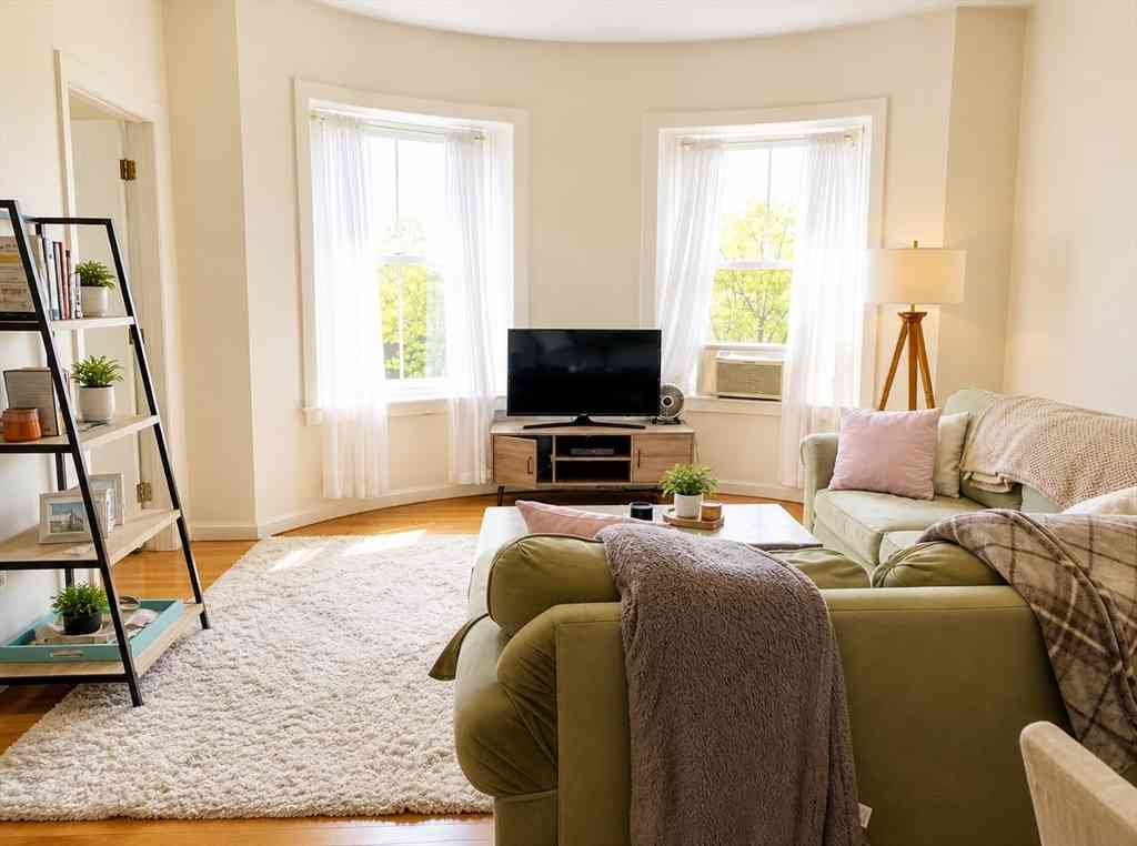 Apartment For Rent - 538 Massachusetts Ave #3<br/> Boston, MA 02118