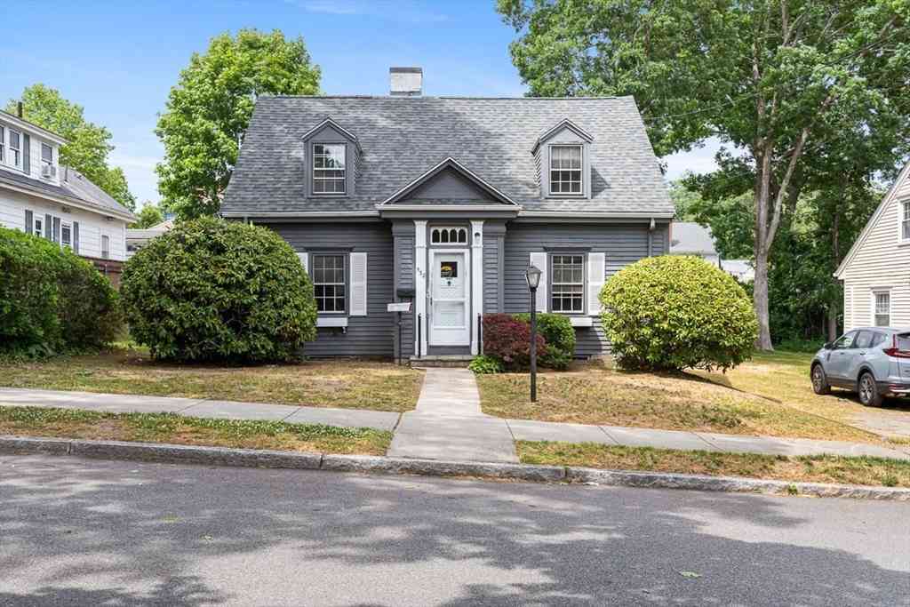 Homes For Sale - 530 Montgomery Street<br/> Bristol County, Fall River, MA 02720