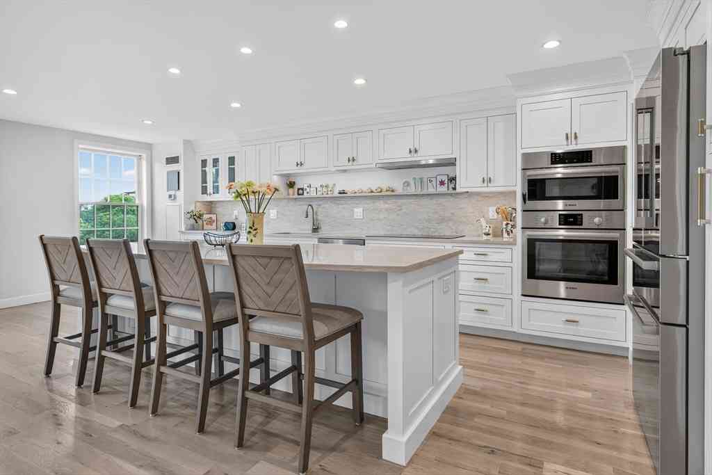 Condo For Rent - 54 Commonwealth Ave #5<br/> Boston, MA 02116