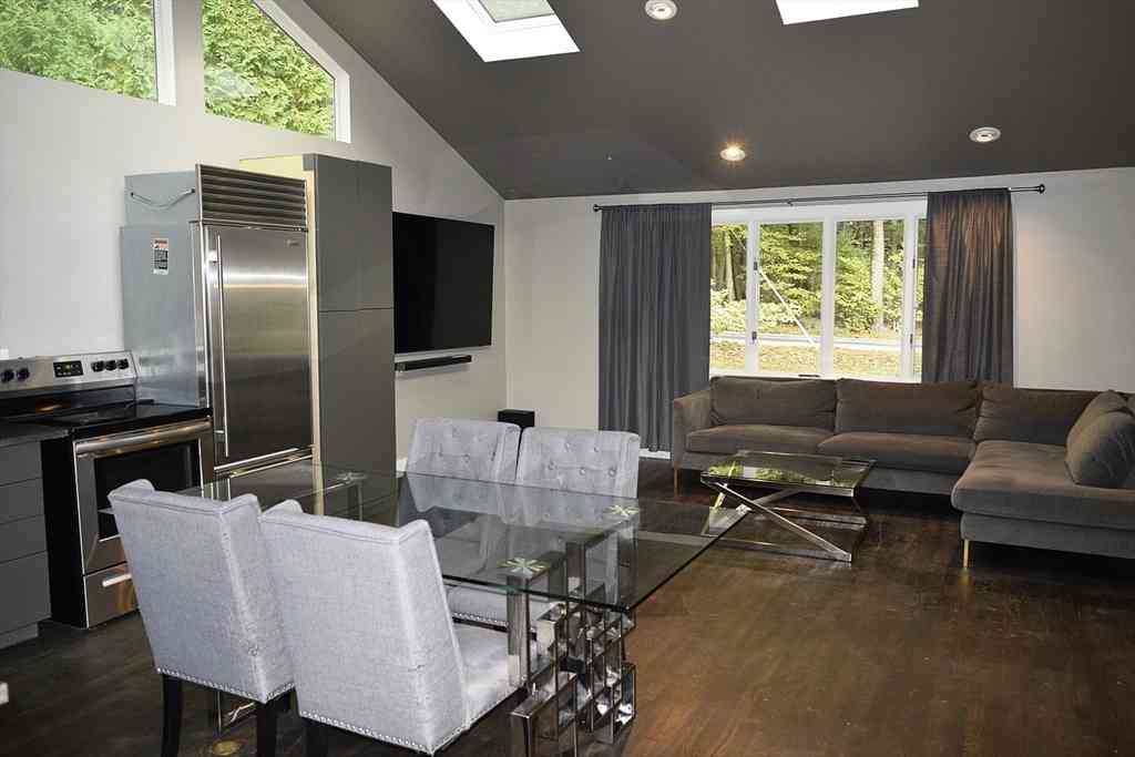 Homes For Rent - 157 Floral St<br/> Worcester County, Shrewsbury, MA 01545