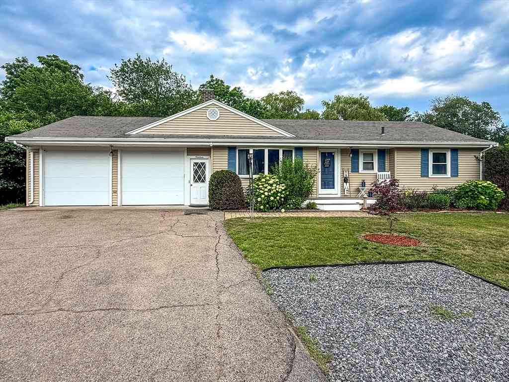 Homes For Sale - 19 Hawthorne Rd<br/> Ashland, MA 01721